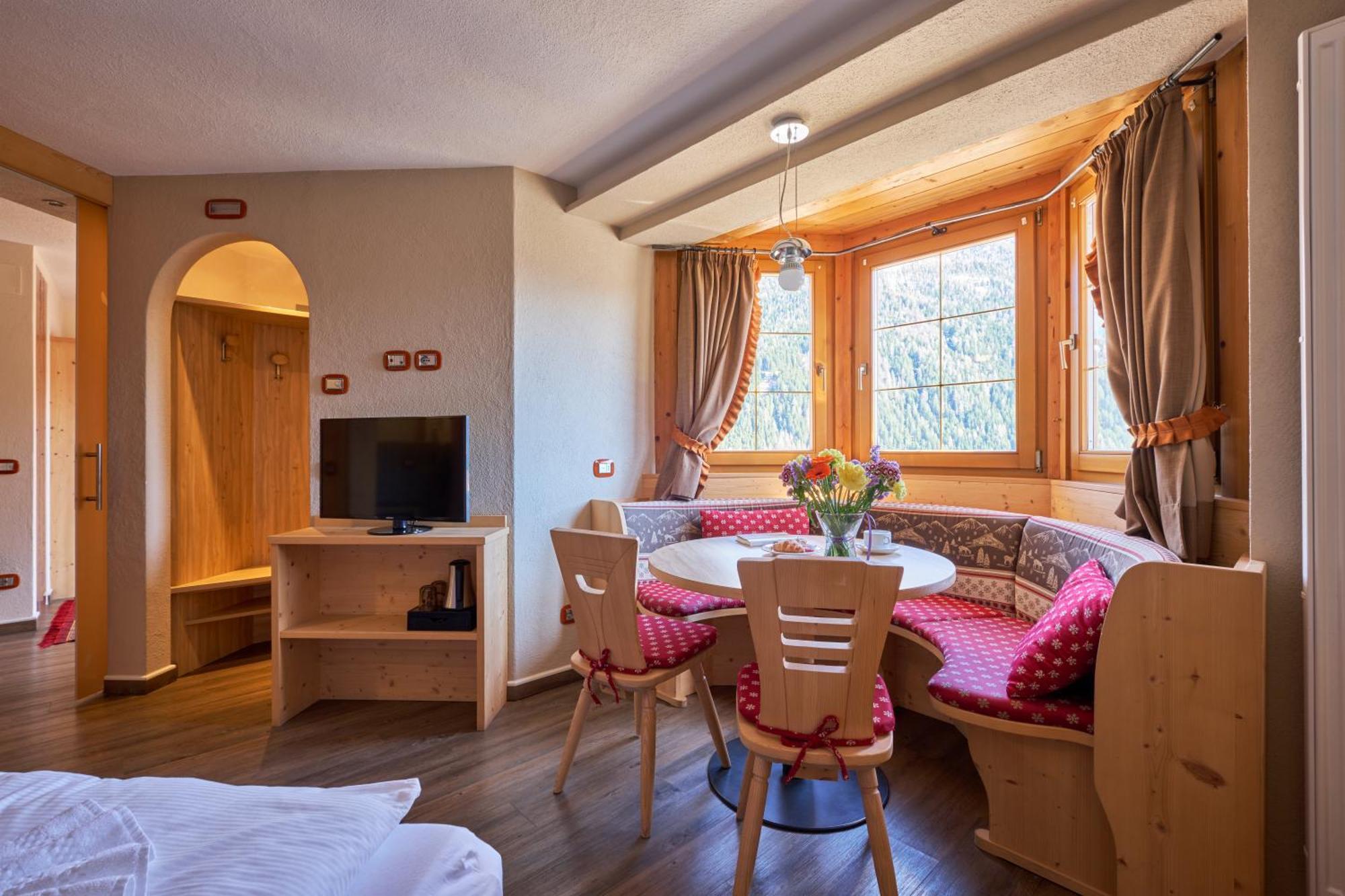 Berg Hotel Latemar Spitze Виго-ди-Фасса Экстерьер фото